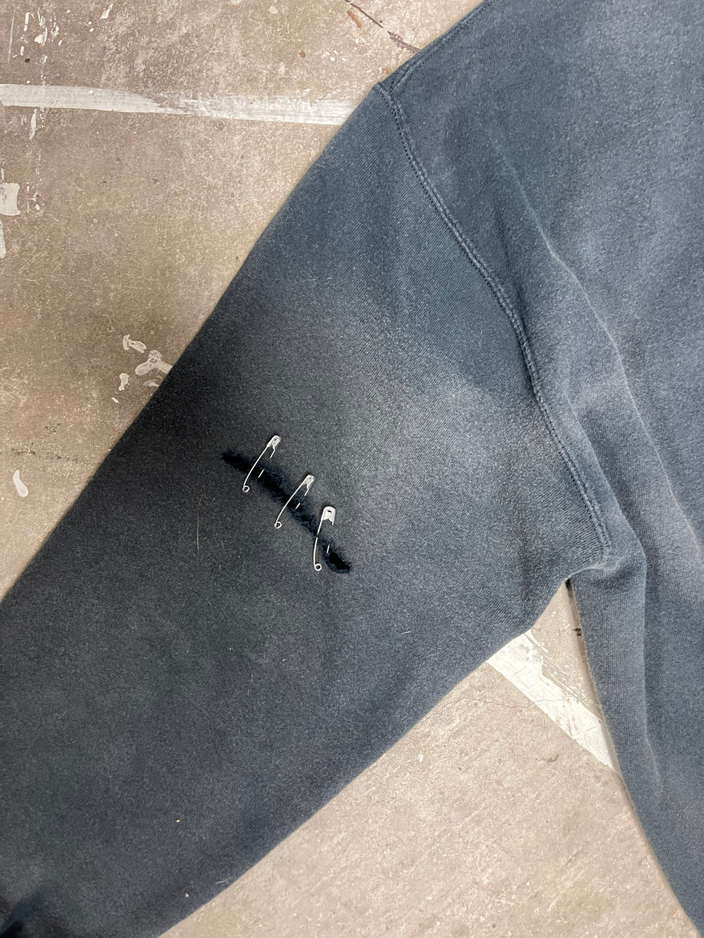 Vintage Faded and Distressed Russell Crewneck Black Blank